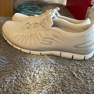Like New Skechers Flex White And Grey Mesh Sneakers 22123